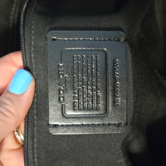 Coach shoulder bag like new - Picture 10 of 14